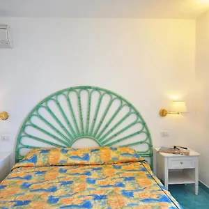 antica-dimora-apartments.hotels-amalfi.com/